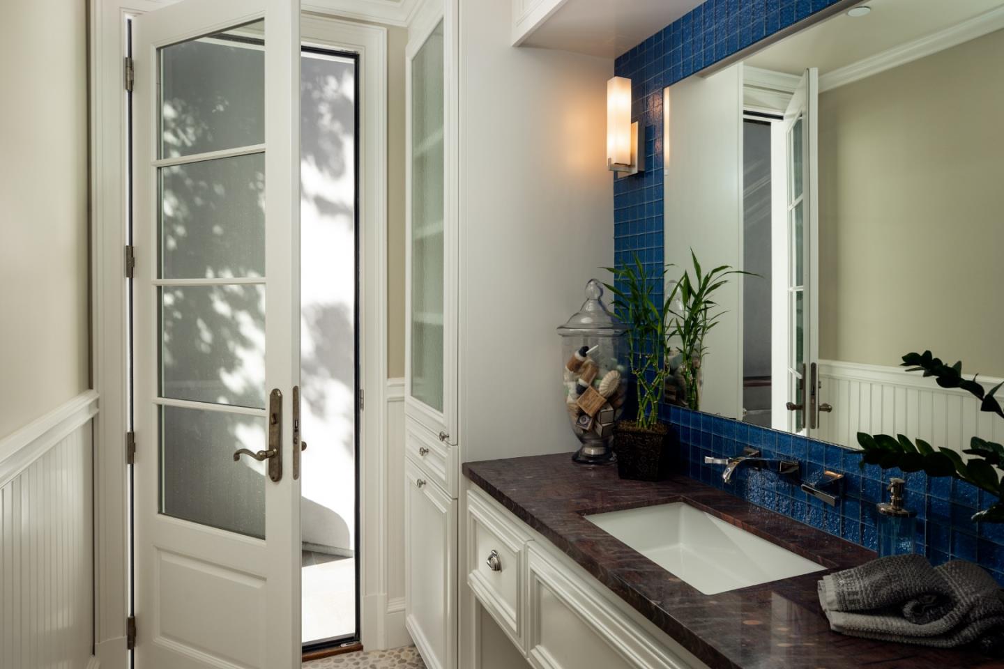Detail Gallery Image 37 of 39 For 26074 Mulberry Ln, Los Altos Hills,  CA 94022 - 6 Beds | 6/1 Baths