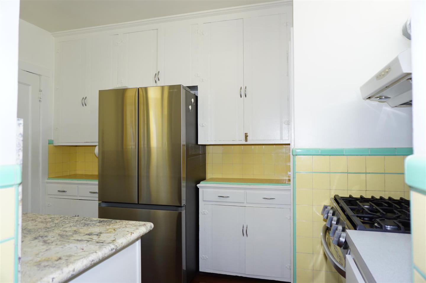 Detail Gallery Image 11 of 38 For 2259 27th Ave, San Francisco,  CA 94116 - 3 Beds | 2/1 Baths