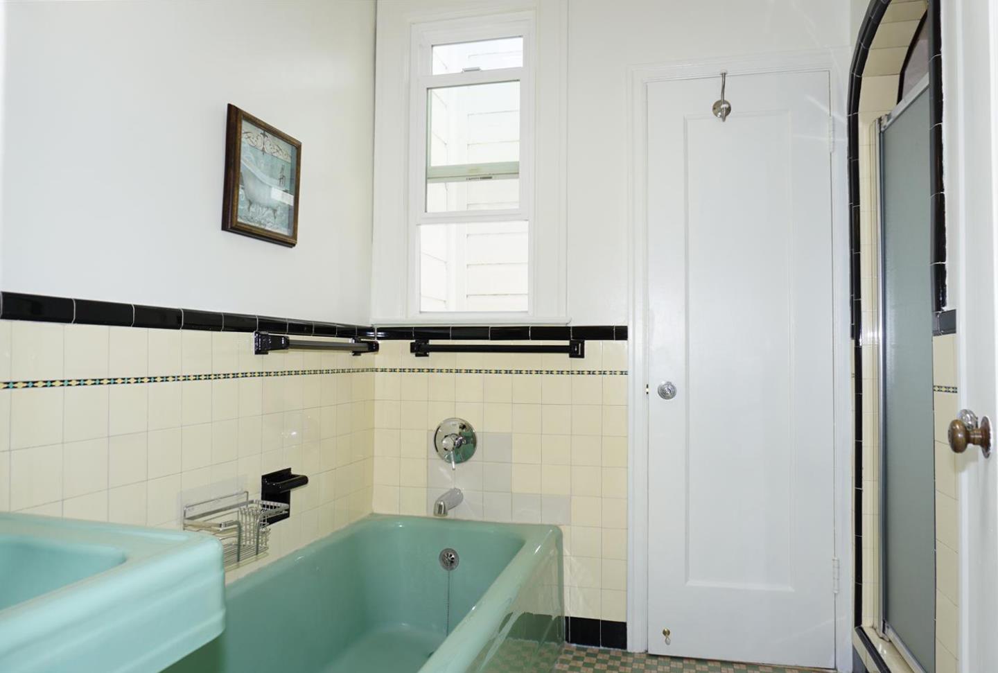 Detail Gallery Image 18 of 38 For 2259 27th Ave, San Francisco,  CA 94116 - 3 Beds | 2/1 Baths