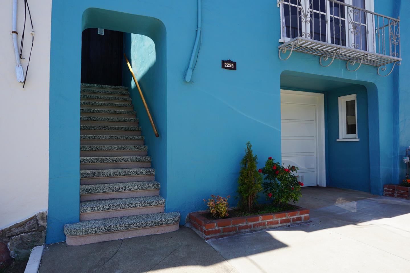 Detail Gallery Image 2 of 38 For 2259 27th Ave, San Francisco,  CA 94116 - 3 Beds | 2/1 Baths