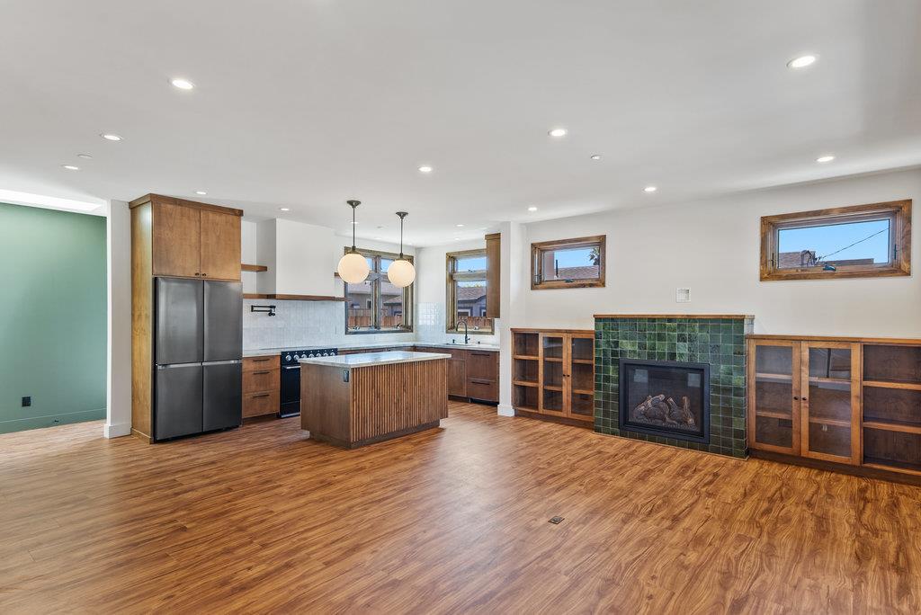 Detail Gallery Image 11 of 35 For 334 Anchorage Ave, Santa Cruz,  CA 95062 - 3 Beds | 2/1 Baths