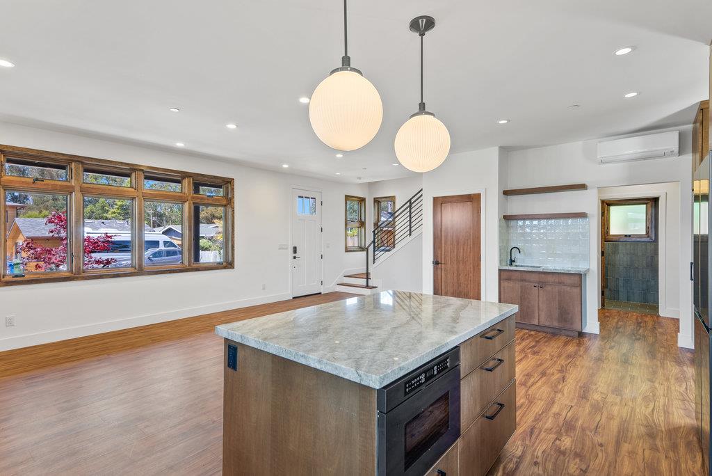 Detail Gallery Image 17 of 35 For 334 Anchorage Ave, Santa Cruz,  CA 95062 - 3 Beds | 2/1 Baths