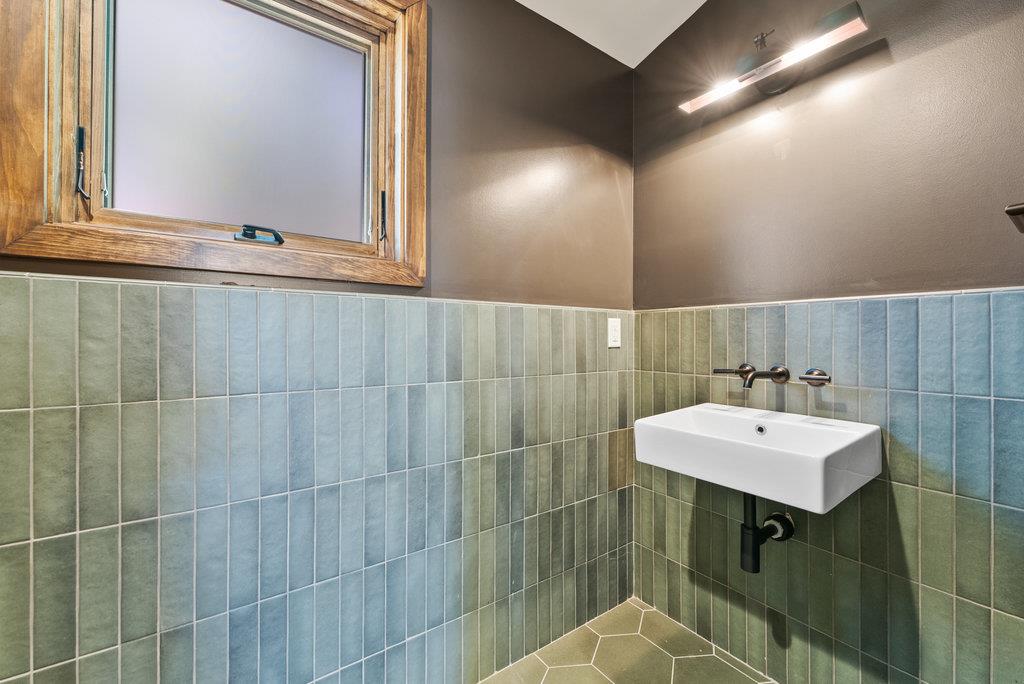 Detail Gallery Image 20 of 35 For 334 Anchorage Ave, Santa Cruz,  CA 95062 - 3 Beds | 2/1 Baths