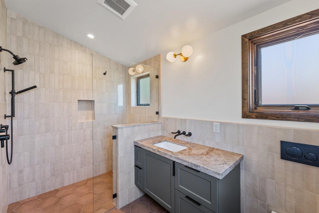 Detail Gallery Image 23 of 35 For 334 Anchorage Ave, Santa Cruz,  CA 95062 - 3 Beds | 2/1 Baths