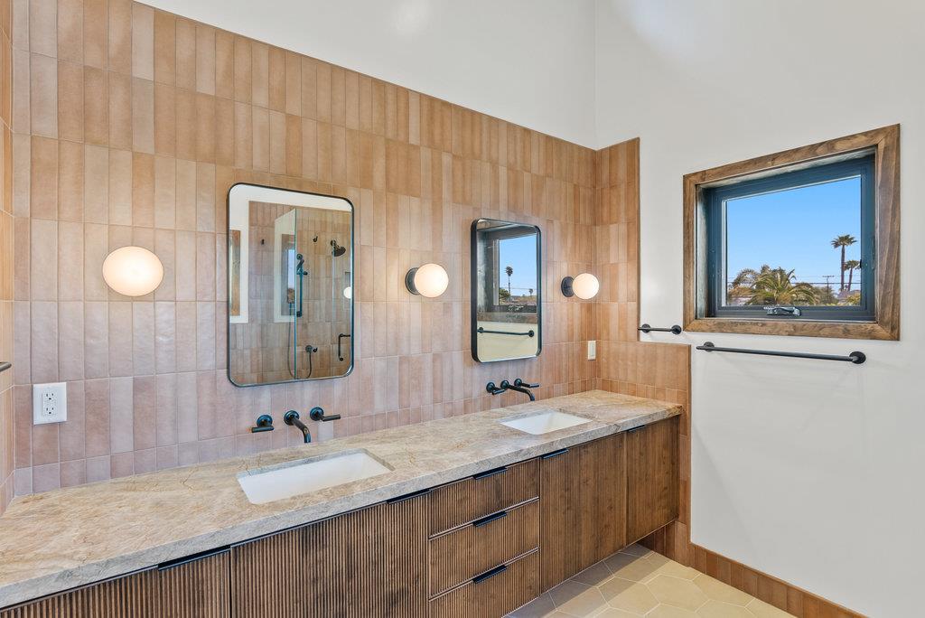 Detail Gallery Image 28 of 35 For 334 Anchorage Ave, Santa Cruz,  CA 95062 - 3 Beds | 2/1 Baths