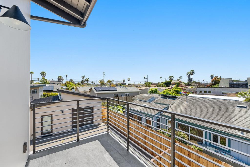 Detail Gallery Image 30 of 35 For 334 Anchorage Ave, Santa Cruz,  CA 95062 - 3 Beds | 2/1 Baths