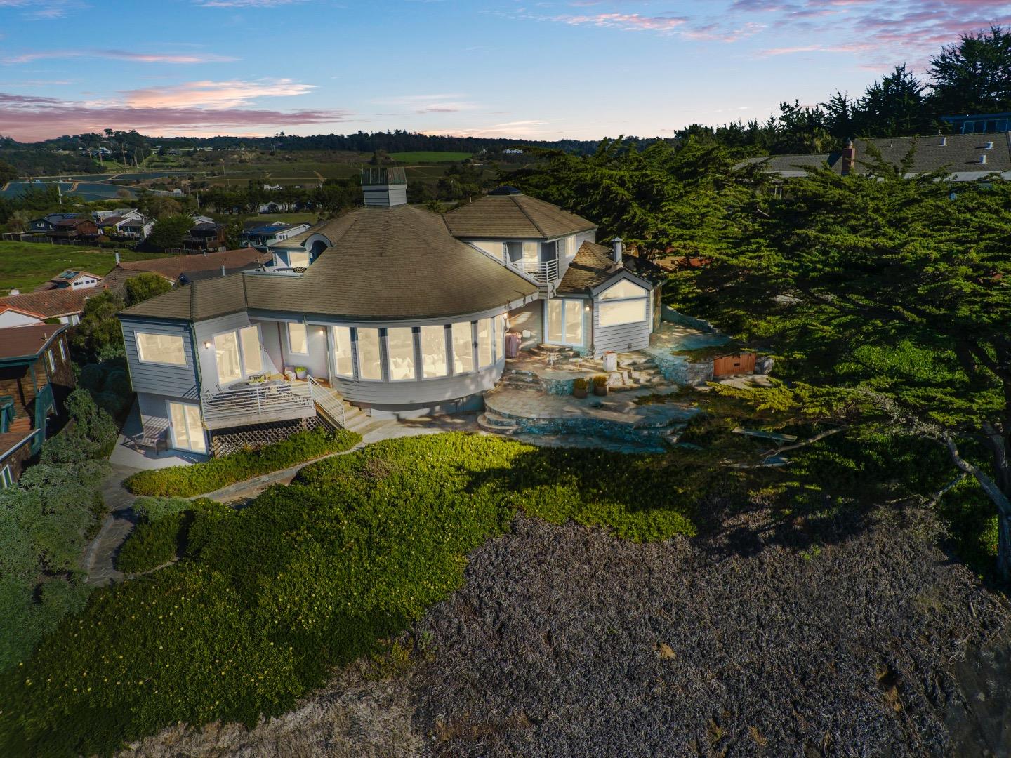 Detail Gallery Image 27 of 90 For 170 Hillview Way, La Selva Beach,  CA 95076 - 4 Beds | 4 Baths