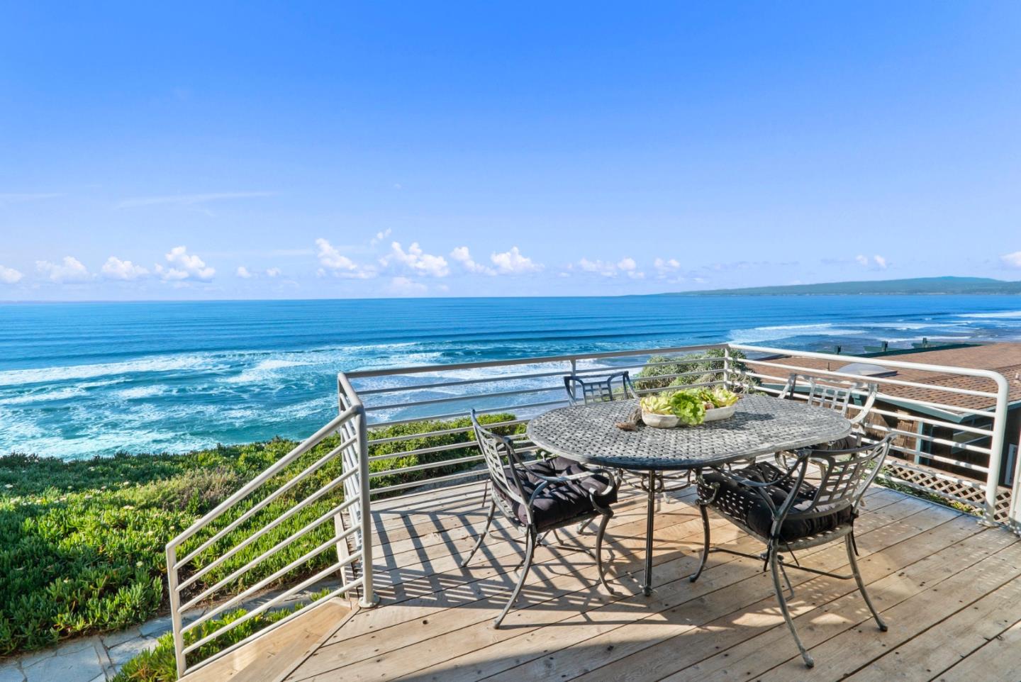 Detail Gallery Image 3 of 90 For 170 Hillview Way, La Selva Beach,  CA 95076 - 4 Beds | 4 Baths
