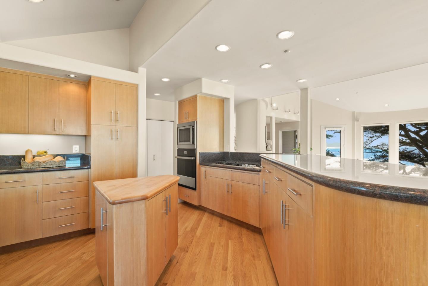 Detail Gallery Image 44 of 90 For 170 Hillview Way, La Selva Beach,  CA 95076 - 4 Beds | 4 Baths