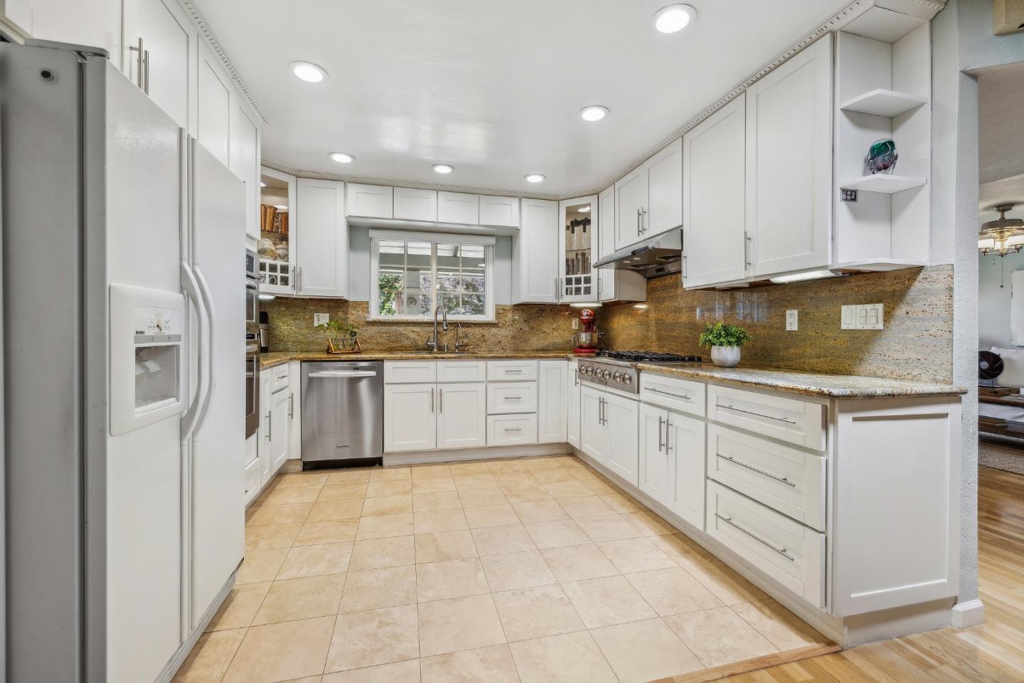Detail Gallery Image 15 of 42 For 280 Esteban Way, San Jose,  CA 95119 - 4 Beds | 2 Baths