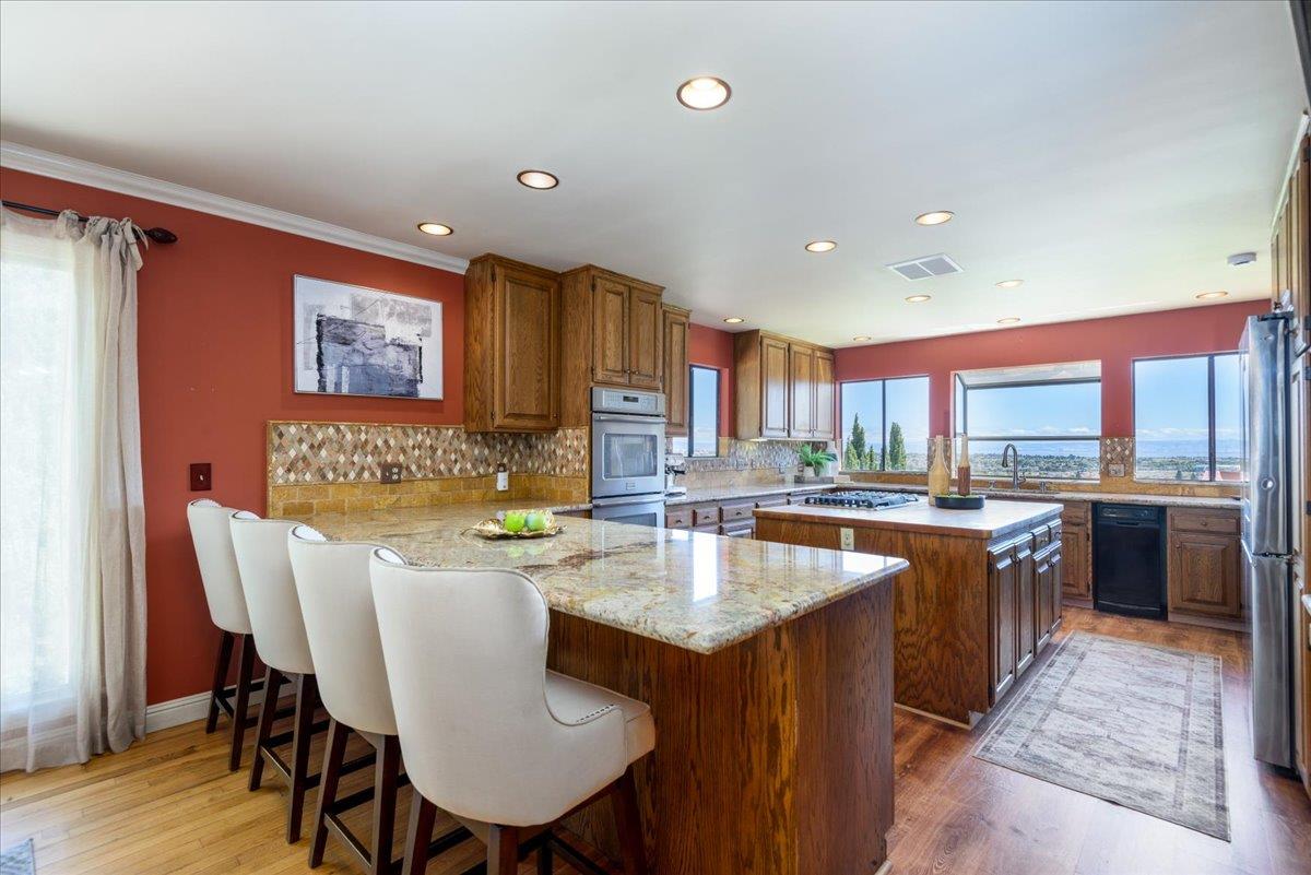 Detail Gallery Image 10 of 51 For 1720 Hillman Ave, Belmont,  CA 94002 - 3 Beds | 2 Baths