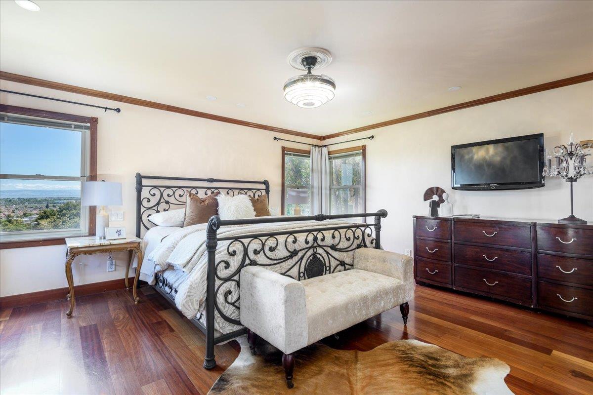 Detail Gallery Image 15 of 51 For 1720 Hillman Ave, Belmont,  CA 94002 - 3 Beds | 2 Baths