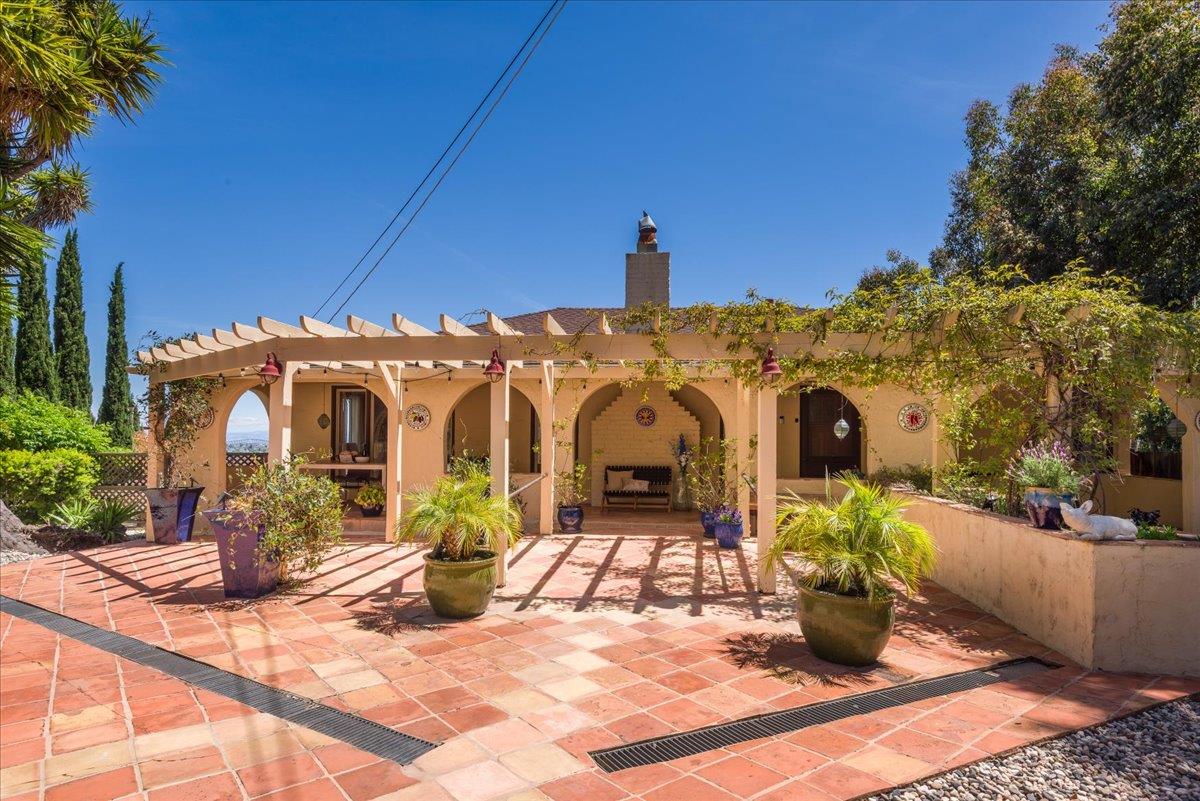 Detail Gallery Image 2 of 51 For 1720 Hillman Ave, Belmont,  CA 94002 - 3 Beds | 2 Baths