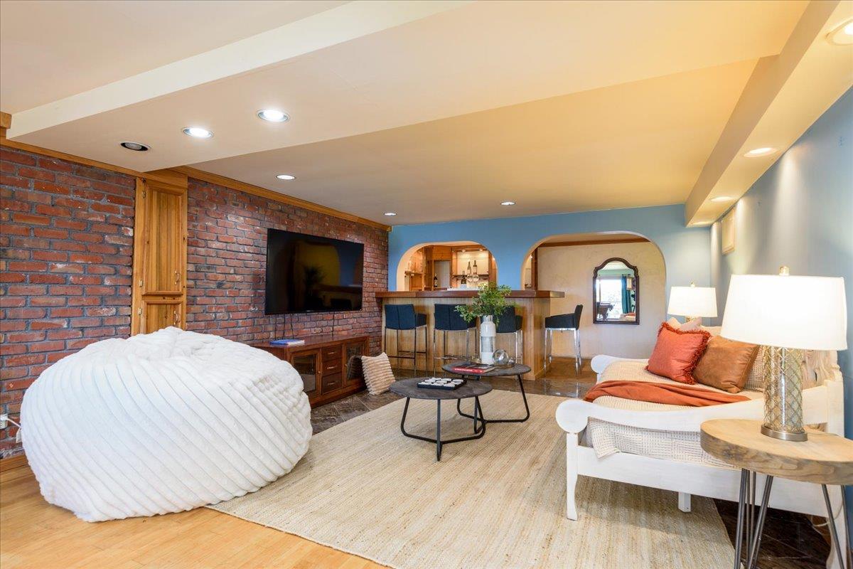 Detail Gallery Image 23 of 51 For 1720 Hillman Ave, Belmont,  CA 94002 - 3 Beds | 2 Baths