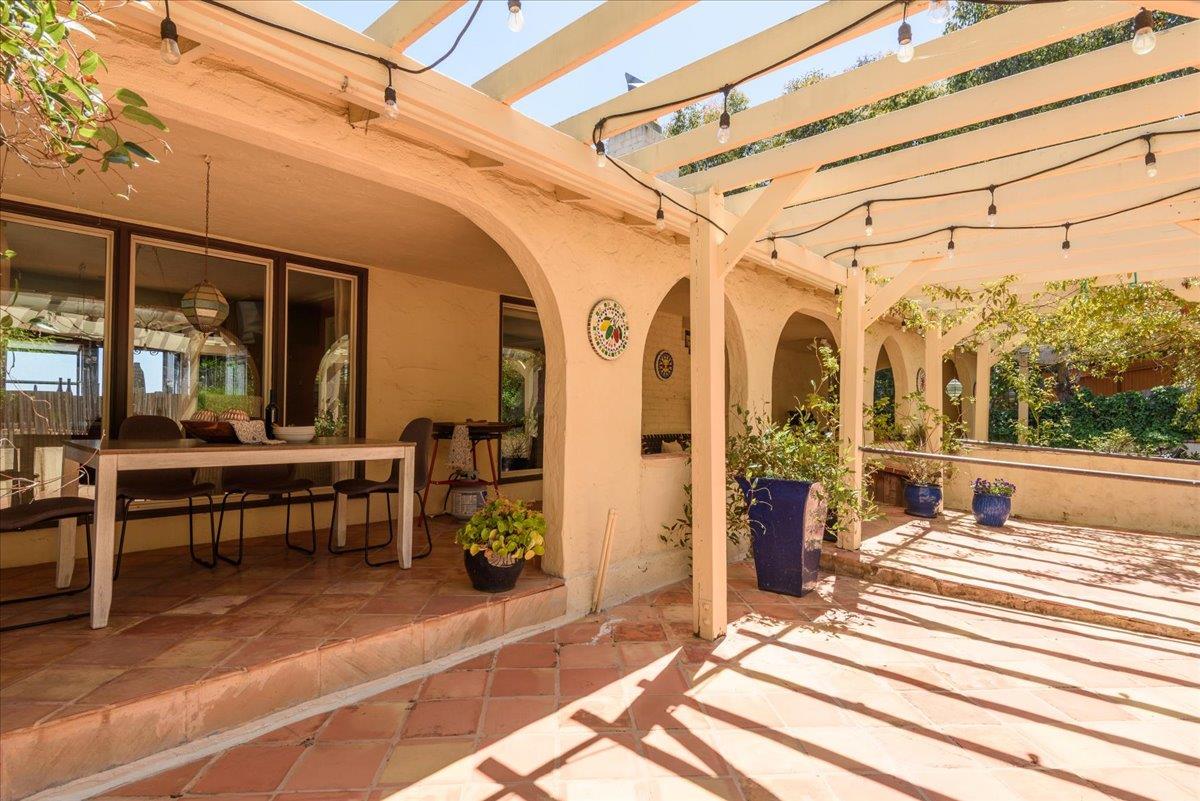 Detail Gallery Image 3 of 51 For 1720 Hillman Ave, Belmont,  CA 94002 - 3 Beds | 2 Baths