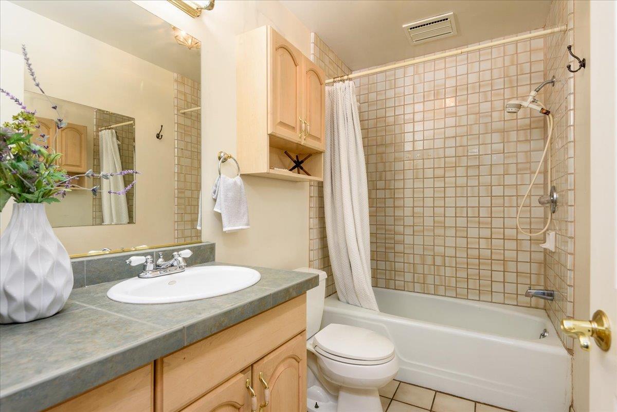 Detail Gallery Image 30 of 51 For 1720 Hillman Ave, Belmont,  CA 94002 - 3 Beds | 2 Baths
