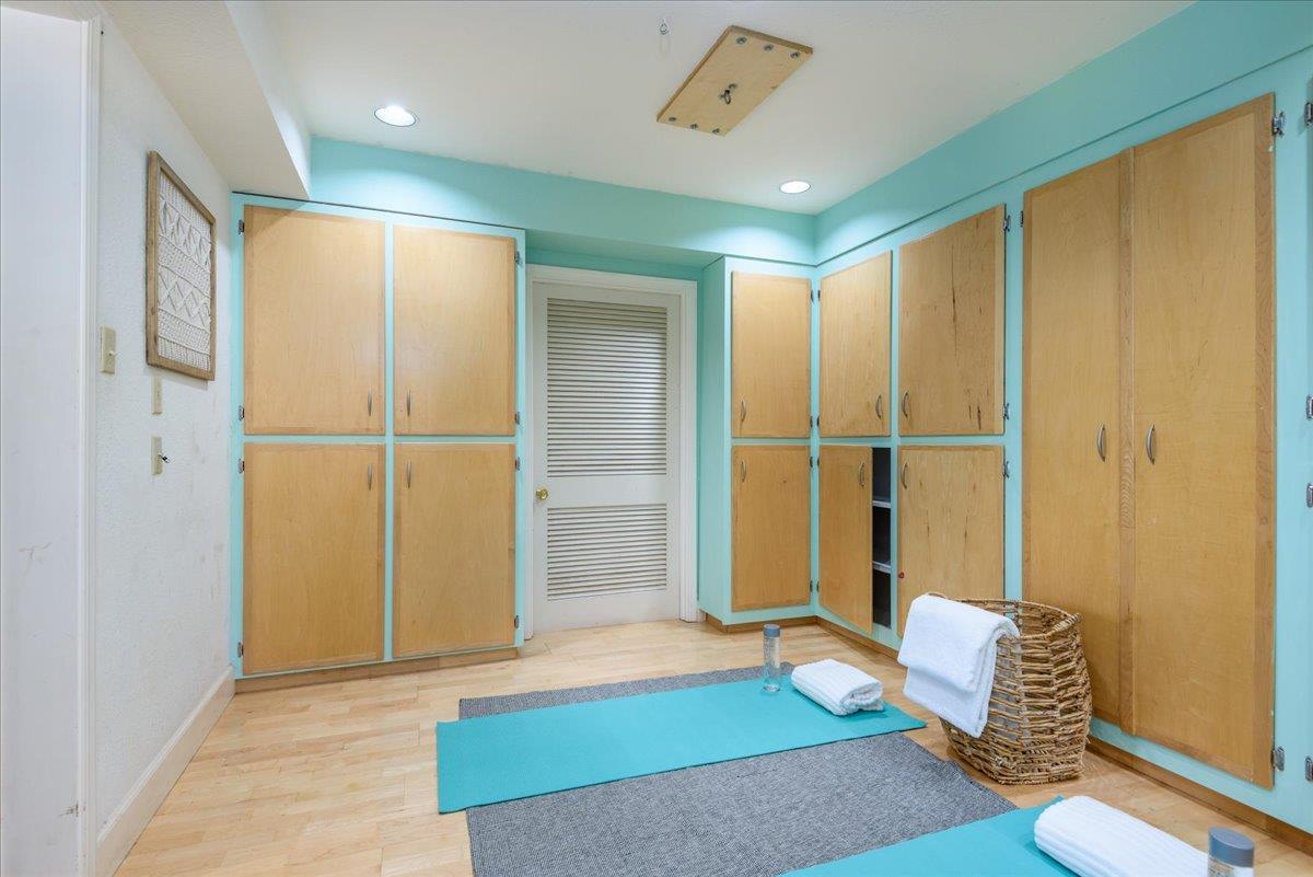 Detail Gallery Image 33 of 51 For 1720 Hillman Ave, Belmont,  CA 94002 - 3 Beds | 2 Baths