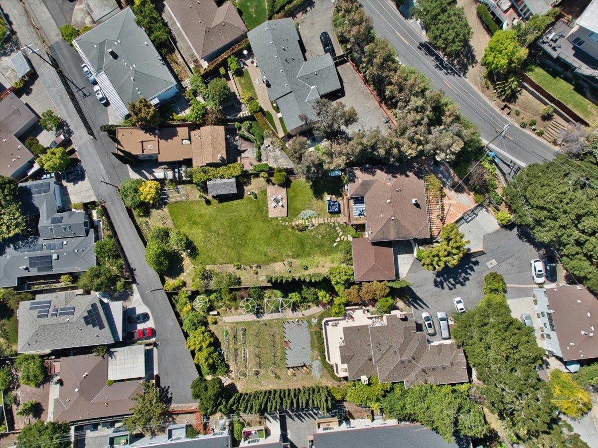 Detail Gallery Image 44 of 51 For 1720 Hillman Ave, Belmont,  CA 94002 - 3 Beds | 2 Baths