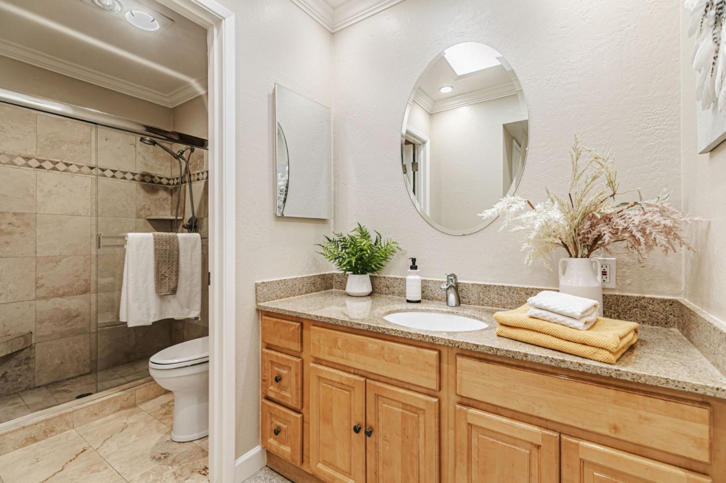 Detail Gallery Image 25 of 43 For 675 Sharon Park Dr #231,  Menlo Park,  CA 94025 - 2 Beds | 2 Baths