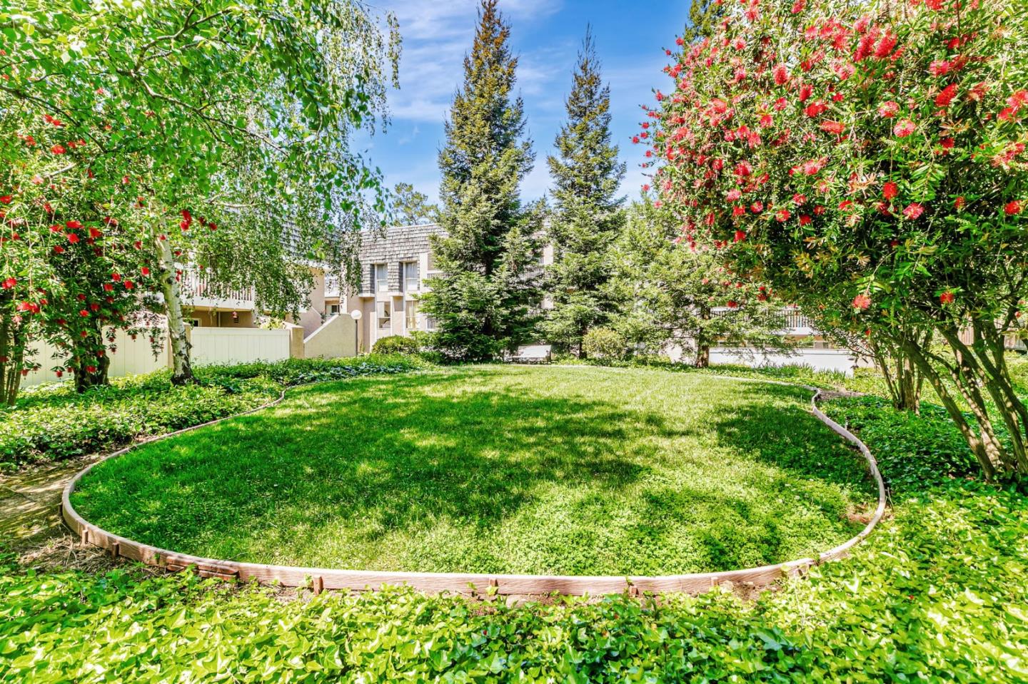 Detail Gallery Image 35 of 43 For 675 Sharon Park Dr #231,  Menlo Park,  CA 94025 - 2 Beds | 2 Baths