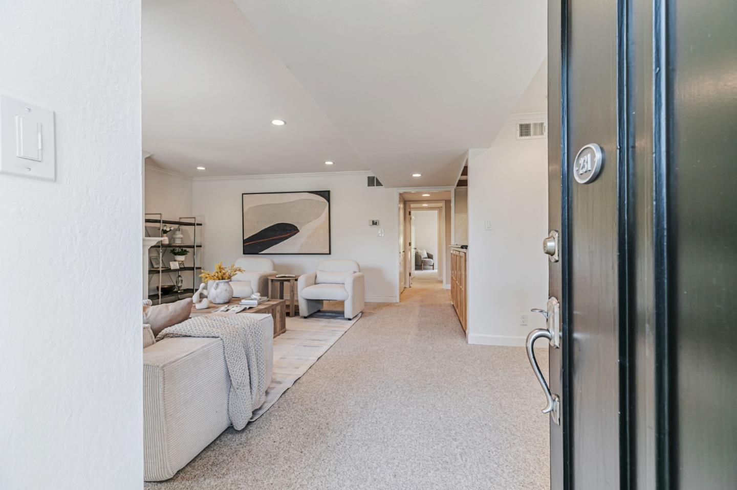 Detail Gallery Image 5 of 43 For 675 Sharon Park Dr #231,  Menlo Park,  CA 94025 - 2 Beds | 2 Baths