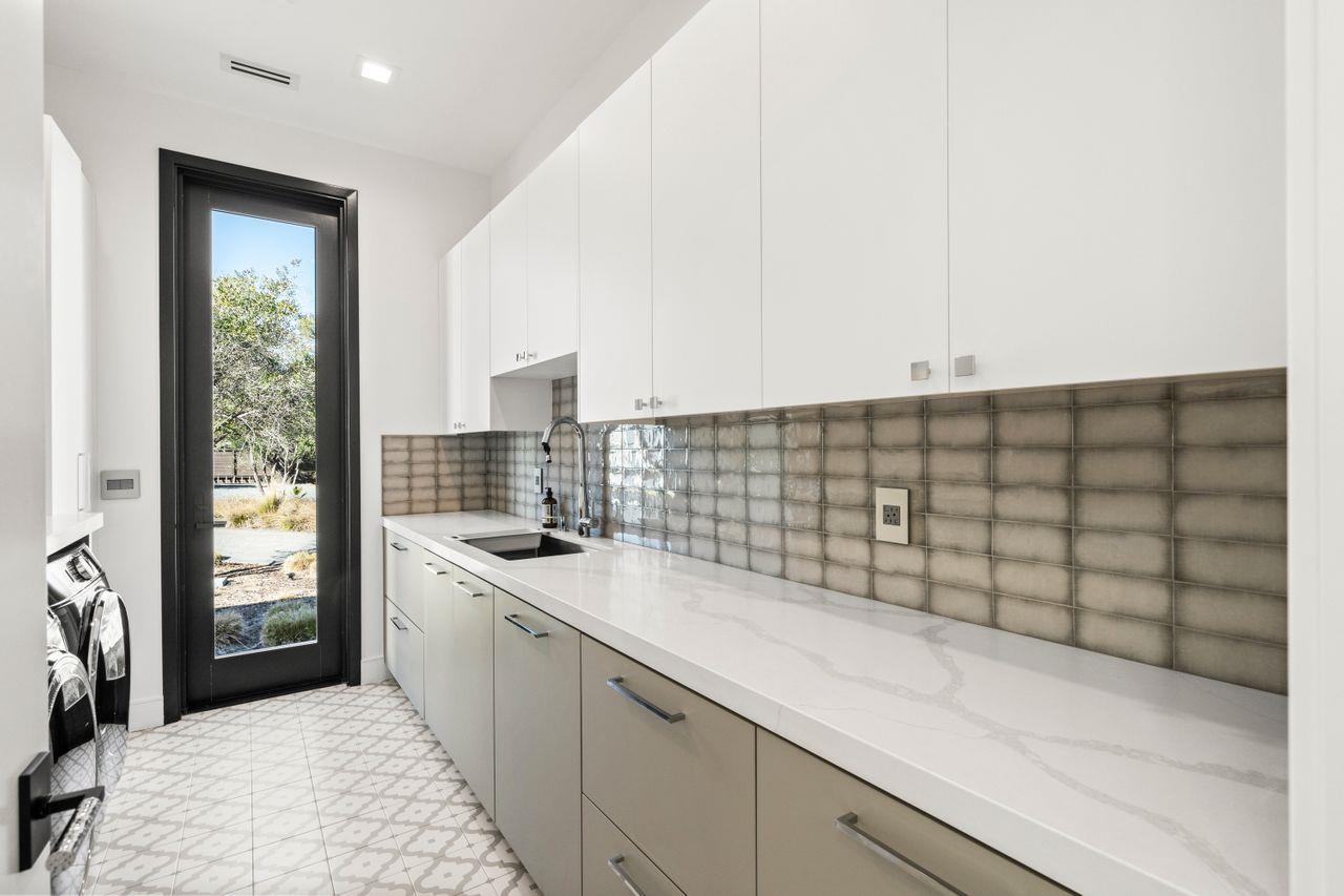 Detail Gallery Image 38 of 78 For 18240 Bancroft Ave, Monte Sereno,  CA 95030 - 7 Beds | 8/1 Baths