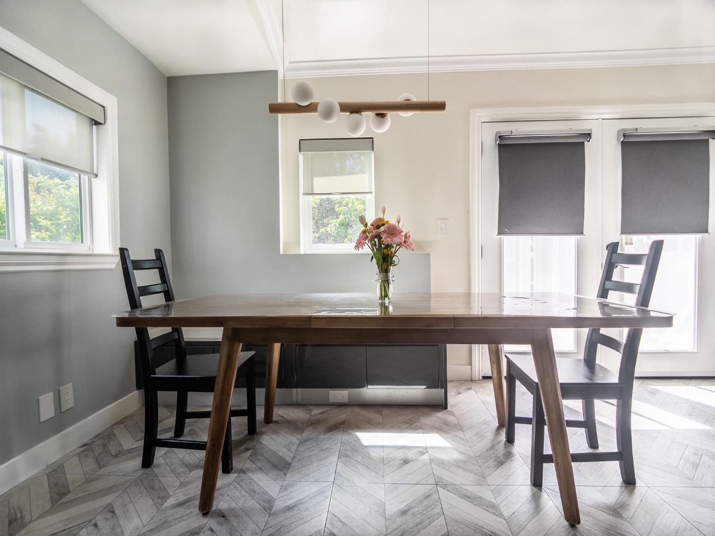 Detail Gallery Image 21 of 36 For 1435 Edgehill Dr, Burlingame,  CA 94010 - 5 Beds | 3/1 Baths