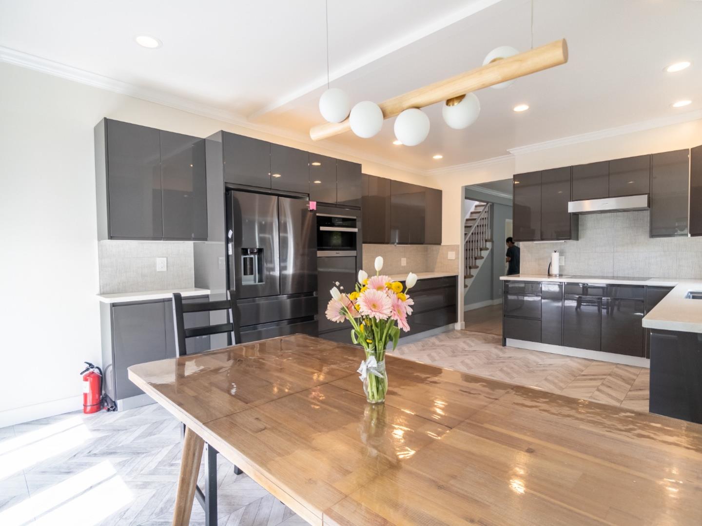 Detail Gallery Image 23 of 36 For 1435 Edgehill Dr, Burlingame,  CA 94010 - 5 Beds | 3/1 Baths