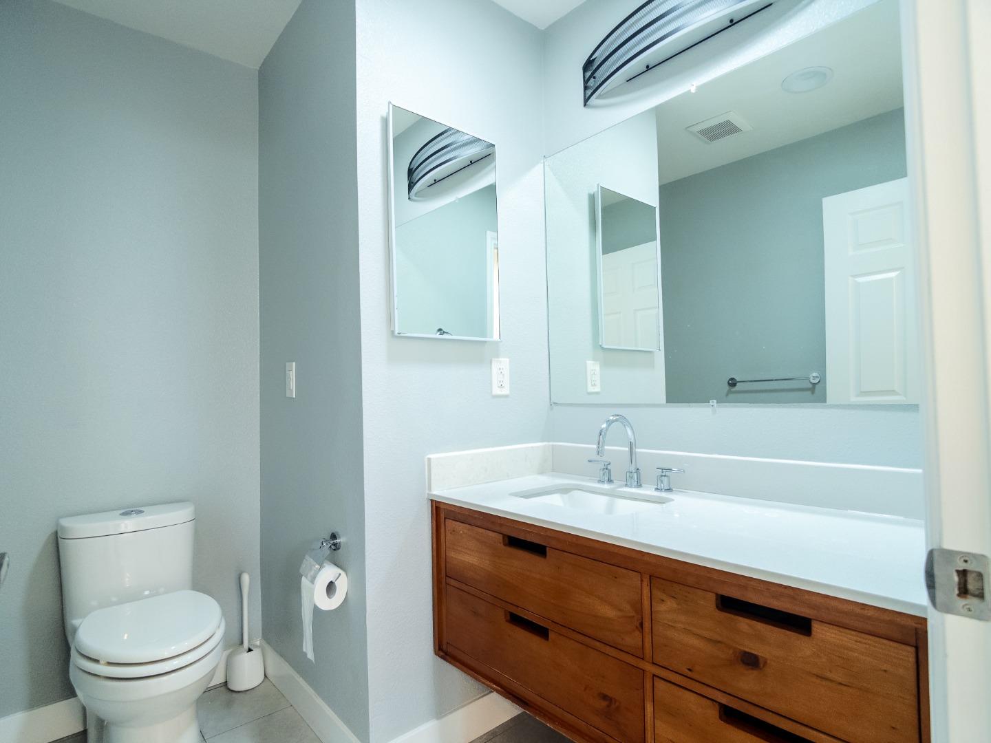 Detail Gallery Image 32 of 36 For 1435 Edgehill Dr, Burlingame,  CA 94010 - 5 Beds | 3/1 Baths