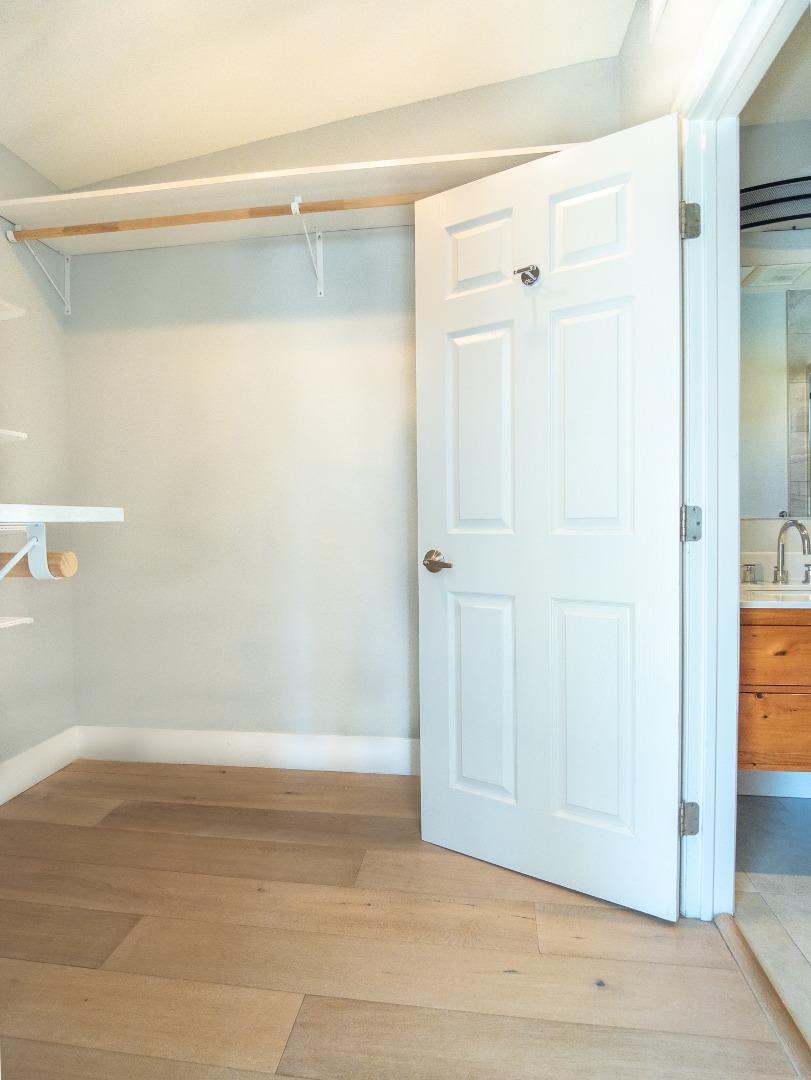Detail Gallery Image 35 of 36 For 1435 Edgehill Dr, Burlingame,  CA 94010 - 5 Beds | 3/1 Baths