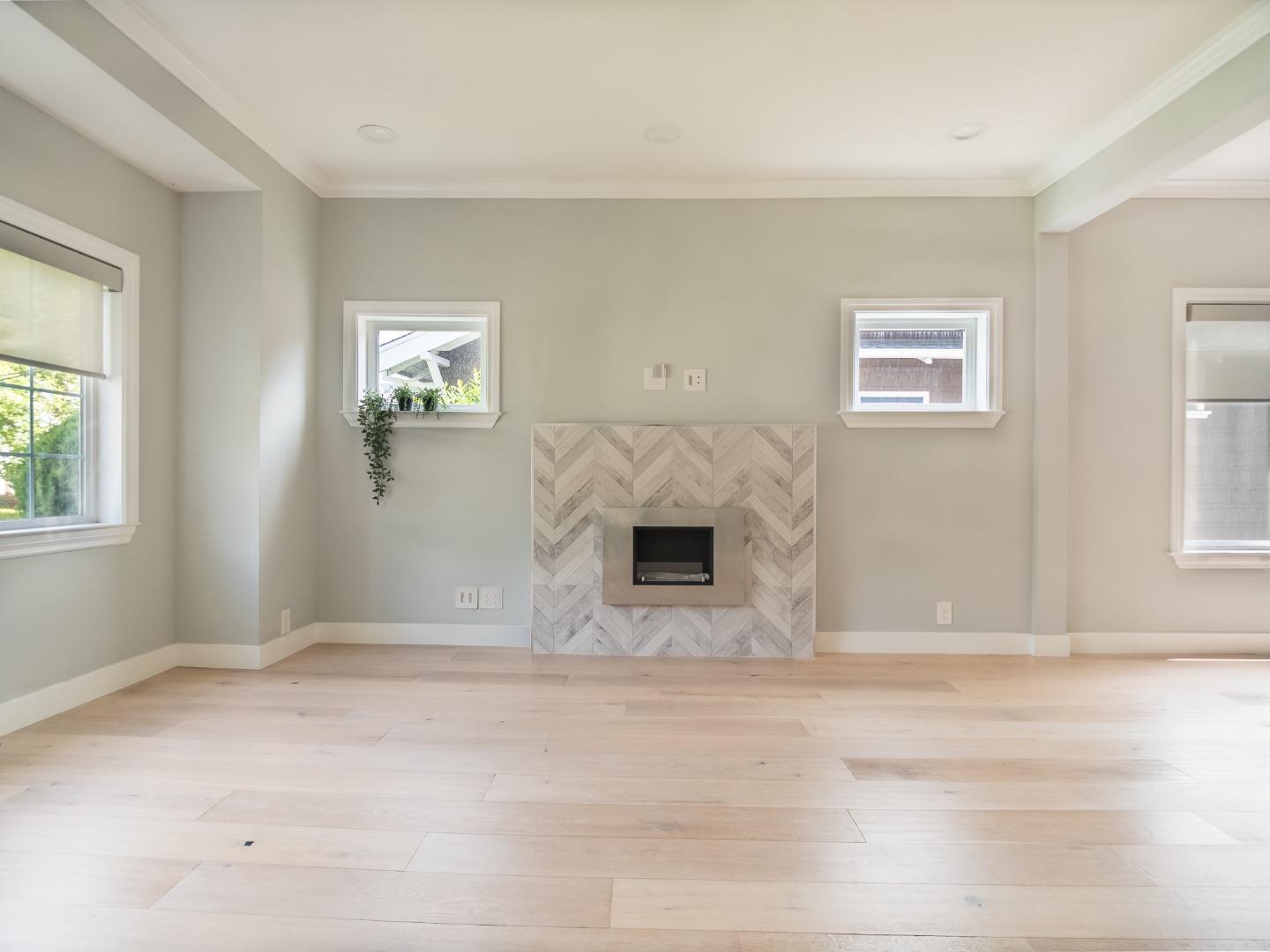 Detail Gallery Image 7 of 36 For 1435 Edgehill Dr, Burlingame,  CA 94010 - 5 Beds | 3/1 Baths