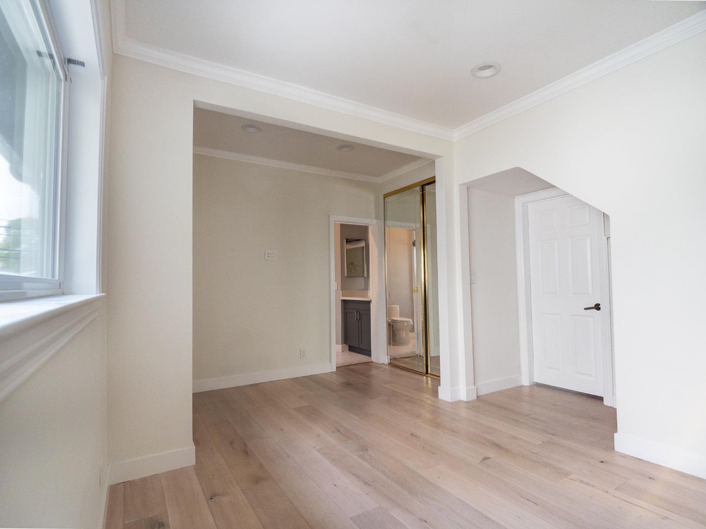 Detail Gallery Image 9 of 36 For 1435 Edgehill Dr, Burlingame,  CA 94010 - 5 Beds | 3/1 Baths