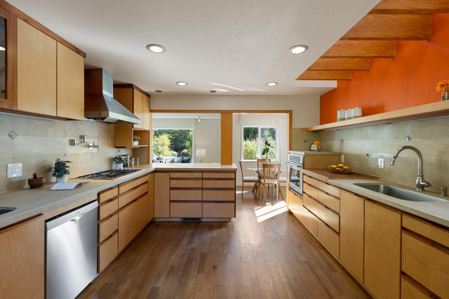 Detail Gallery Image 16 of 45 For 620 Olive St, Menlo Park,  CA 94025 - 2 Beds | 2 Baths