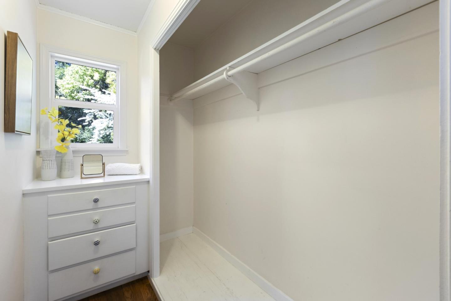 Detail Gallery Image 32 of 45 For 620 Olive St, Menlo Park,  CA 94025 - 2 Beds | 2 Baths