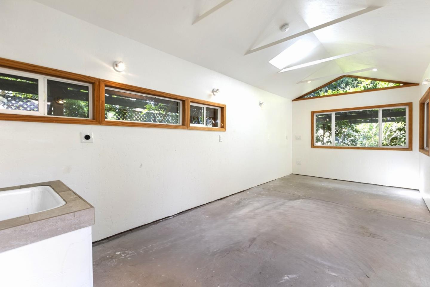 Detail Gallery Image 37 of 45 For 620 Olive St, Menlo Park,  CA 94025 - 2 Beds | 2 Baths