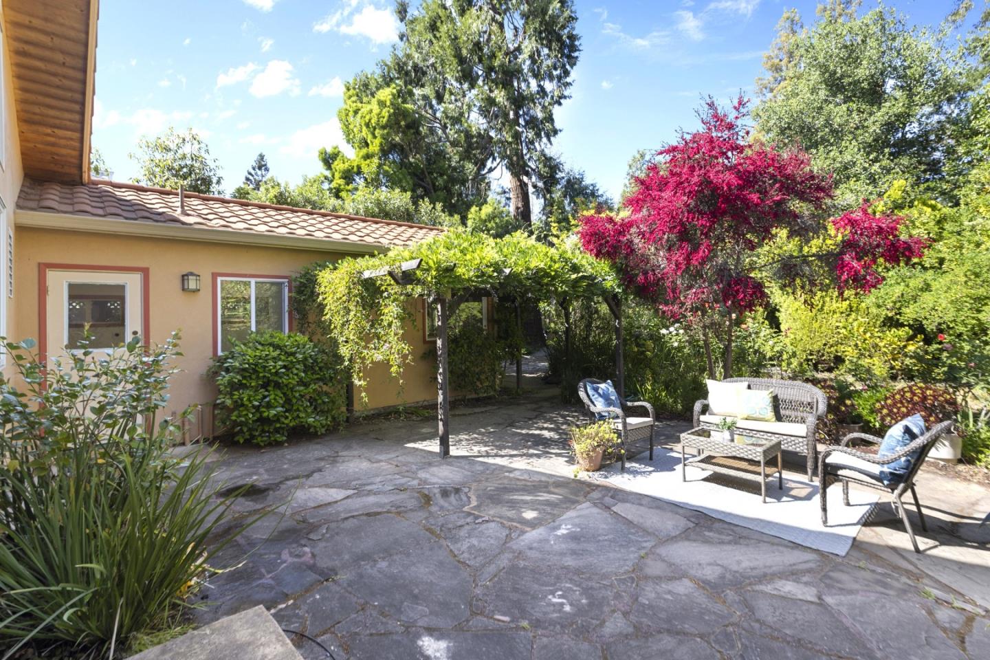 Detail Gallery Image 39 of 45 For 620 Olive St, Menlo Park,  CA 94025 - 2 Beds | 2 Baths