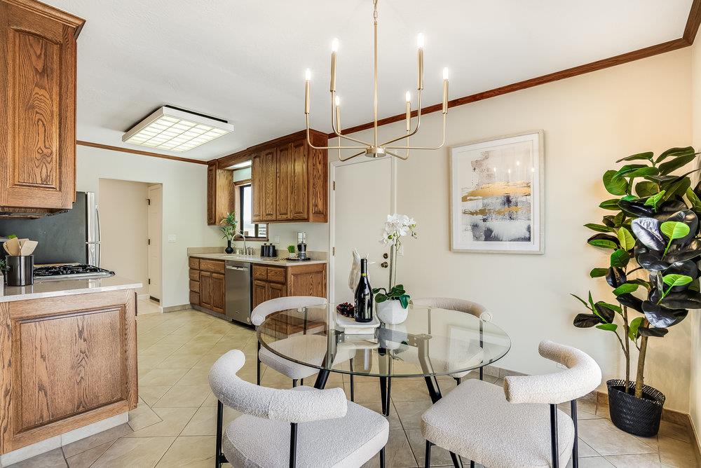 Detail Gallery Image 12 of 37 For 2500 Catalpa Way, San Bruno,  CA 94066 - 3 Beds | 2 Baths