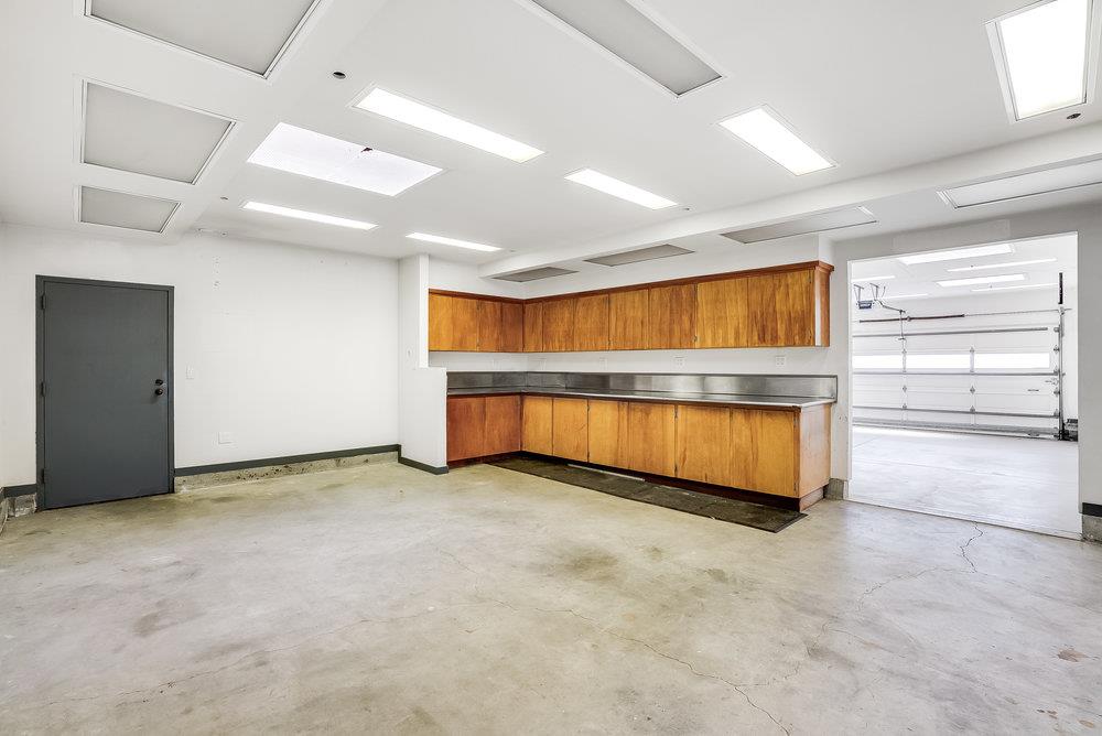 Detail Gallery Image 24 of 37 For 2500 Catalpa Way, San Bruno,  CA 94066 - 3 Beds | 2 Baths