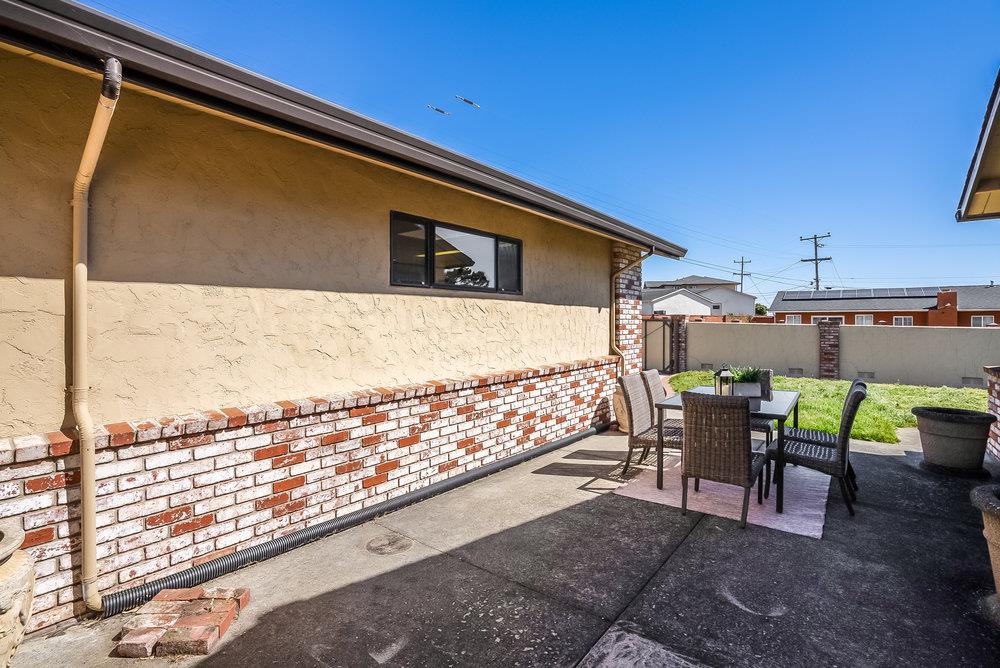 Detail Gallery Image 29 of 37 For 2500 Catalpa Way, San Bruno,  CA 94066 - 3 Beds | 2 Baths