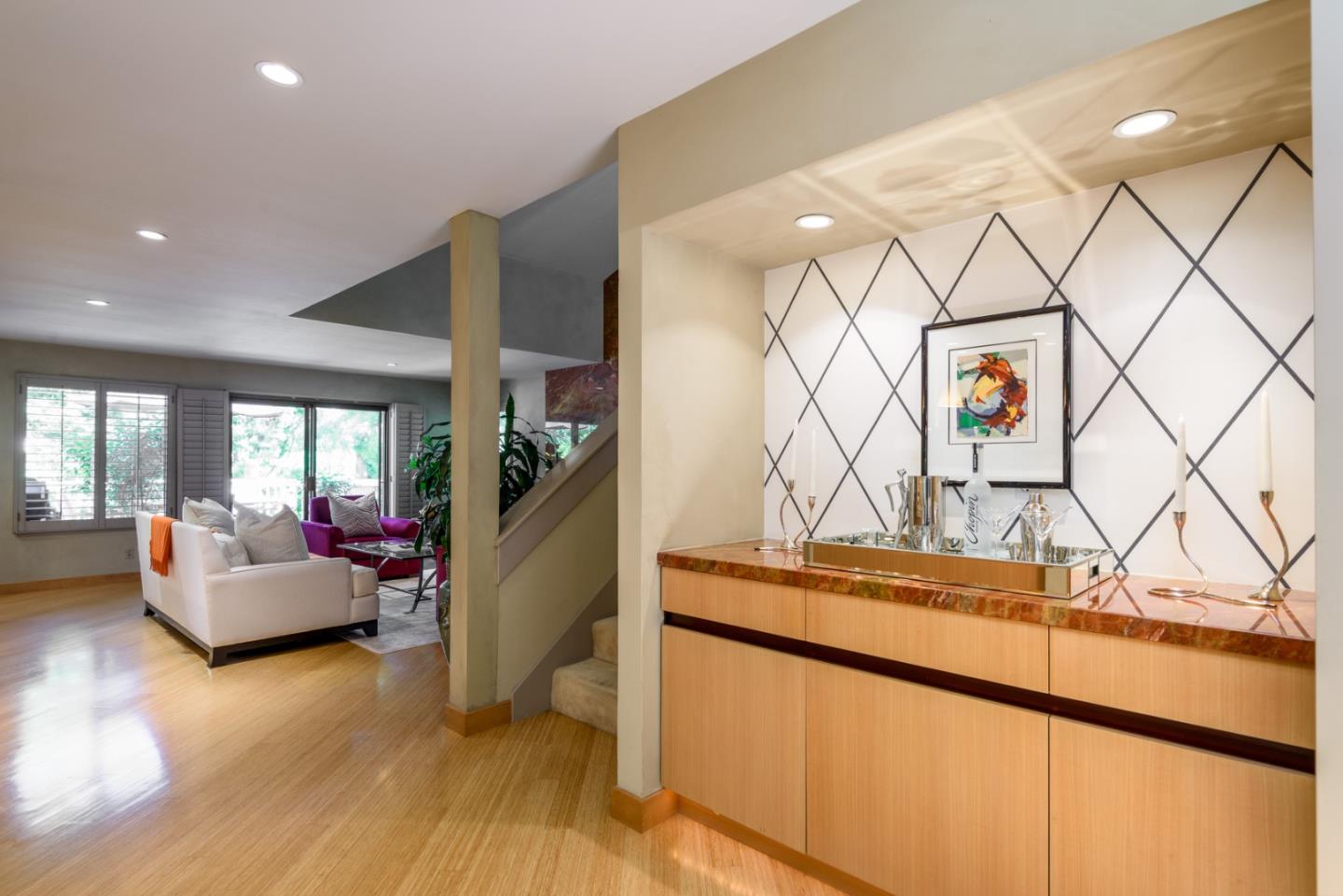 Detail Gallery Image 17 of 34 For 1265 Trinity, Menlo Park,  CA 94025 - 3 Beds | 2/1 Baths