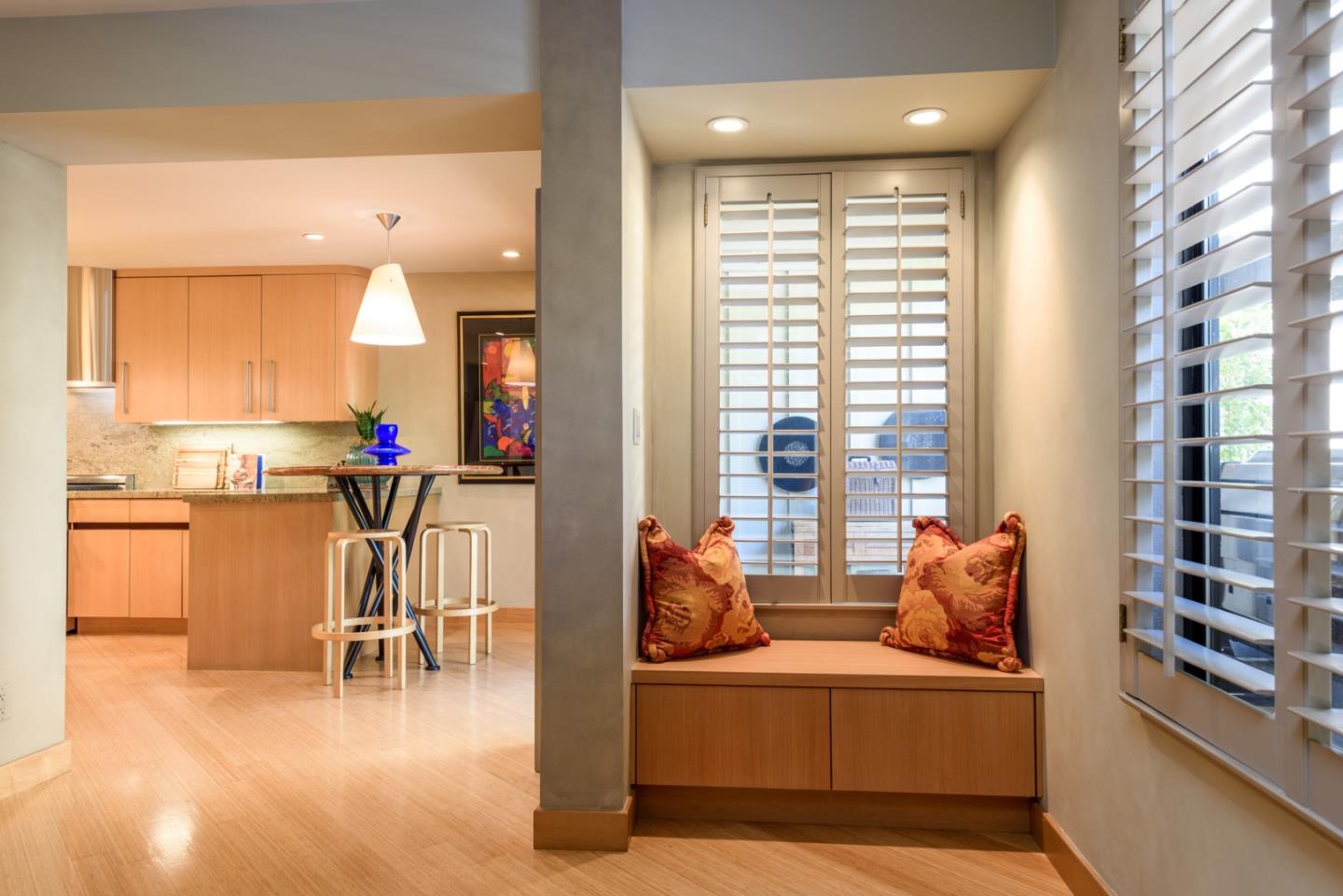 Detail Gallery Image 18 of 34 For 1265 Trinity, Menlo Park,  CA 94025 - 3 Beds | 2/1 Baths