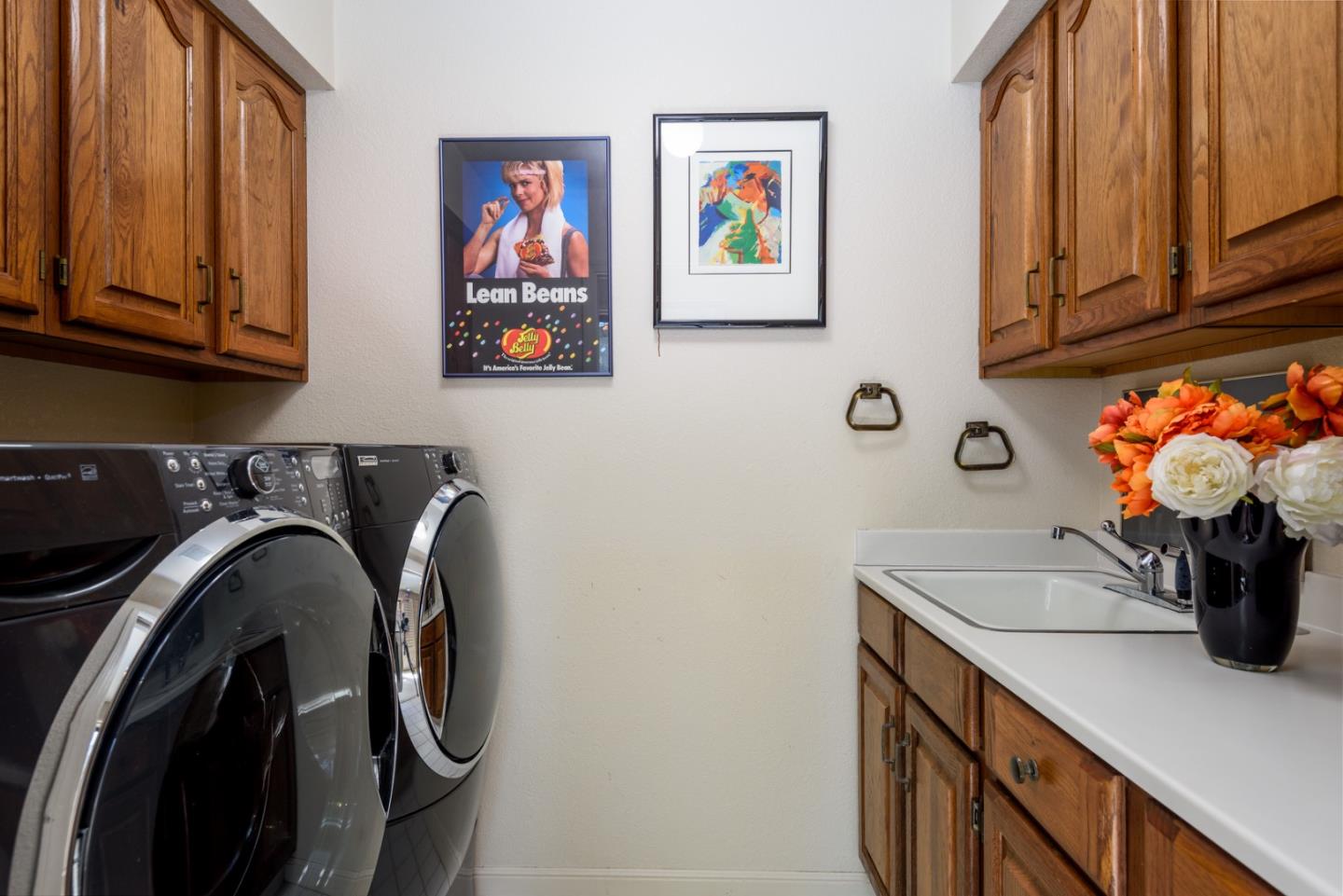 Detail Gallery Image 27 of 34 For 1265 Trinity, Menlo Park,  CA 94025 - 3 Beds | 2/1 Baths