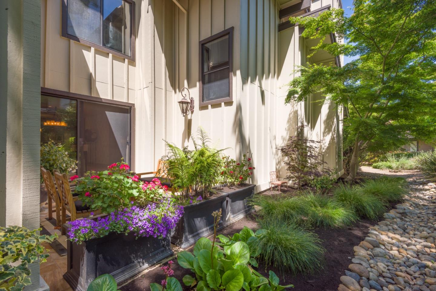 Detail Gallery Image 3 of 34 For 1265 Trinity, Menlo Park,  CA 94025 - 3 Beds | 2/1 Baths