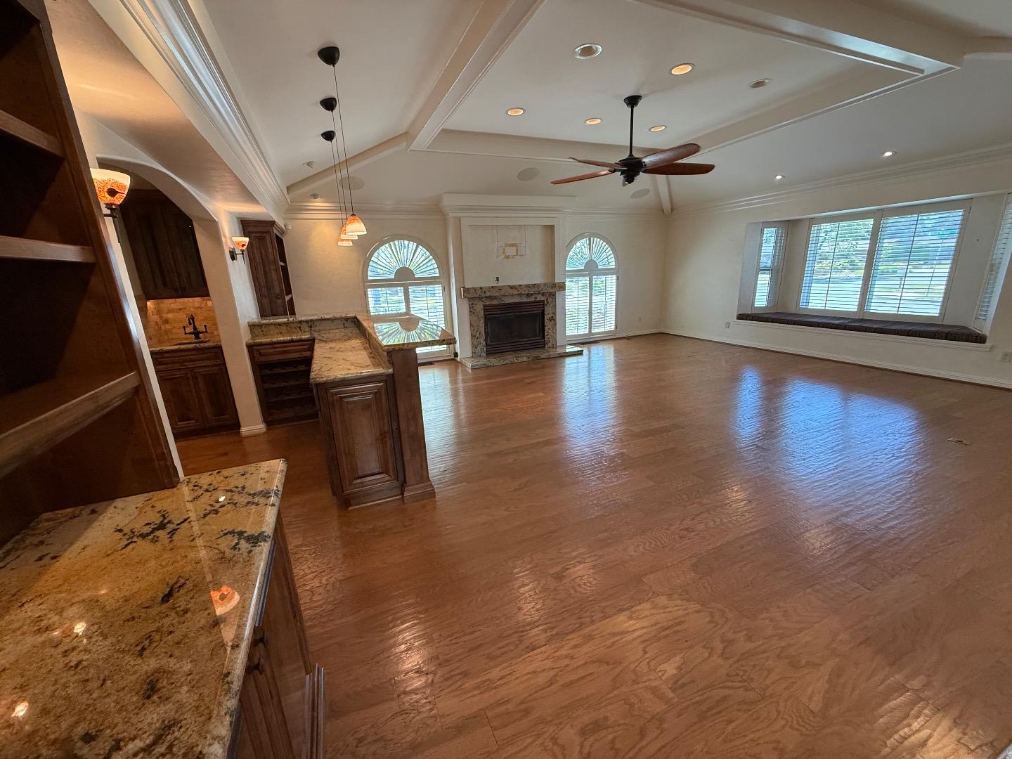 Detail Gallery Image 14 of 32 For 695 San Bruno Way, Salinas,  CA 93901 - 3 Beds | 2 Baths
