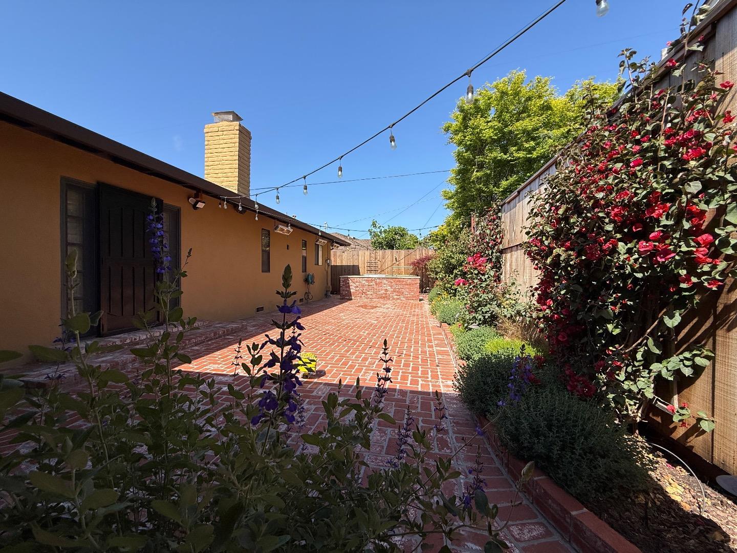 Detail Gallery Image 35 of 39 For 695 San Bruno Way, Salinas,  CA 93901 - 3 Beds | 2 Baths