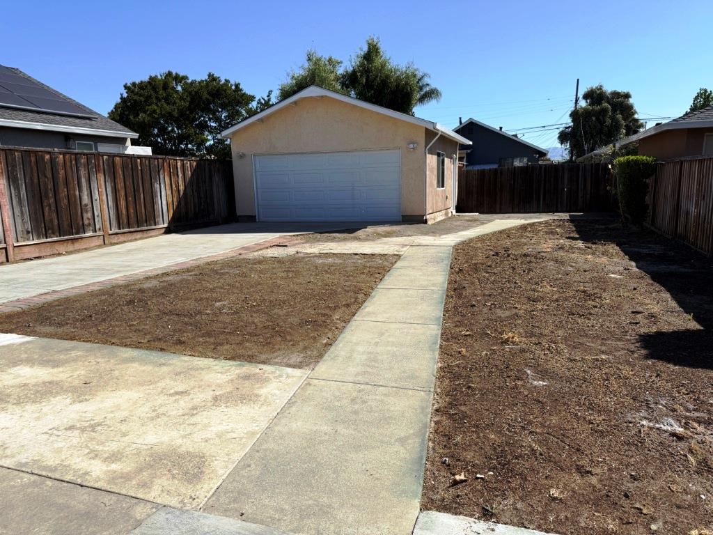 Detail Gallery Image 20 of 22 For 1062 Lick Ave, San Jose,  CA 95110 - 4 Beds | 2 Baths