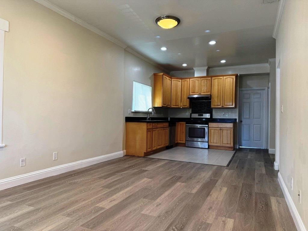 Detail Gallery Image 5 of 22 For 1062 Lick Ave, San Jose,  CA 95110 - 4 Beds | 2 Baths