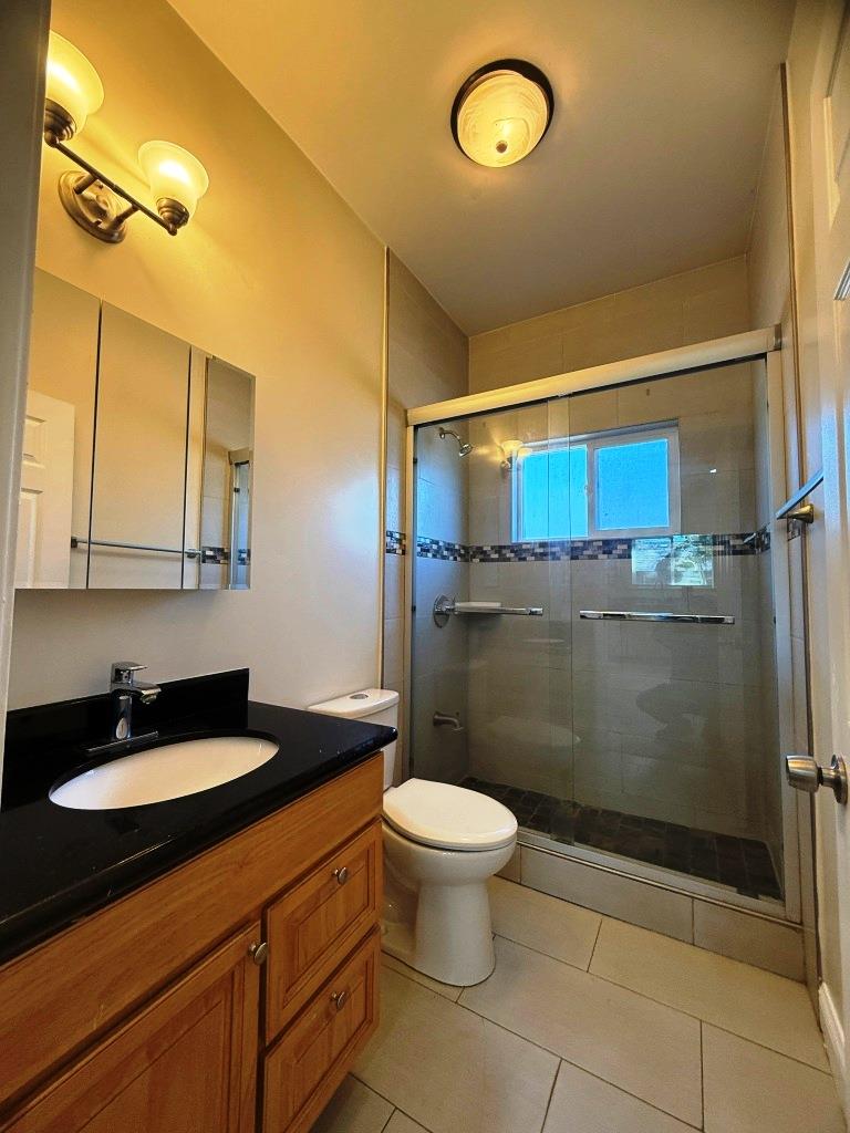Detail Gallery Image 8 of 22 For 1062 Lick Ave, San Jose,  CA 95110 - 4 Beds | 2 Baths