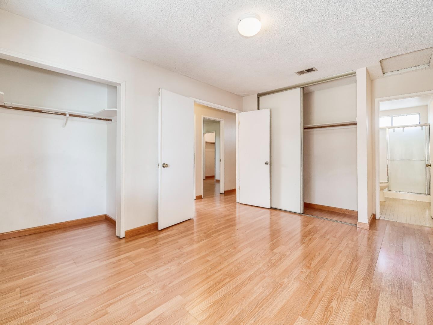 Detail Gallery Image 11 of 25 For 145 Goularte Way, San Jose,  CA 95116 - 3 Beds | 2/1 Baths