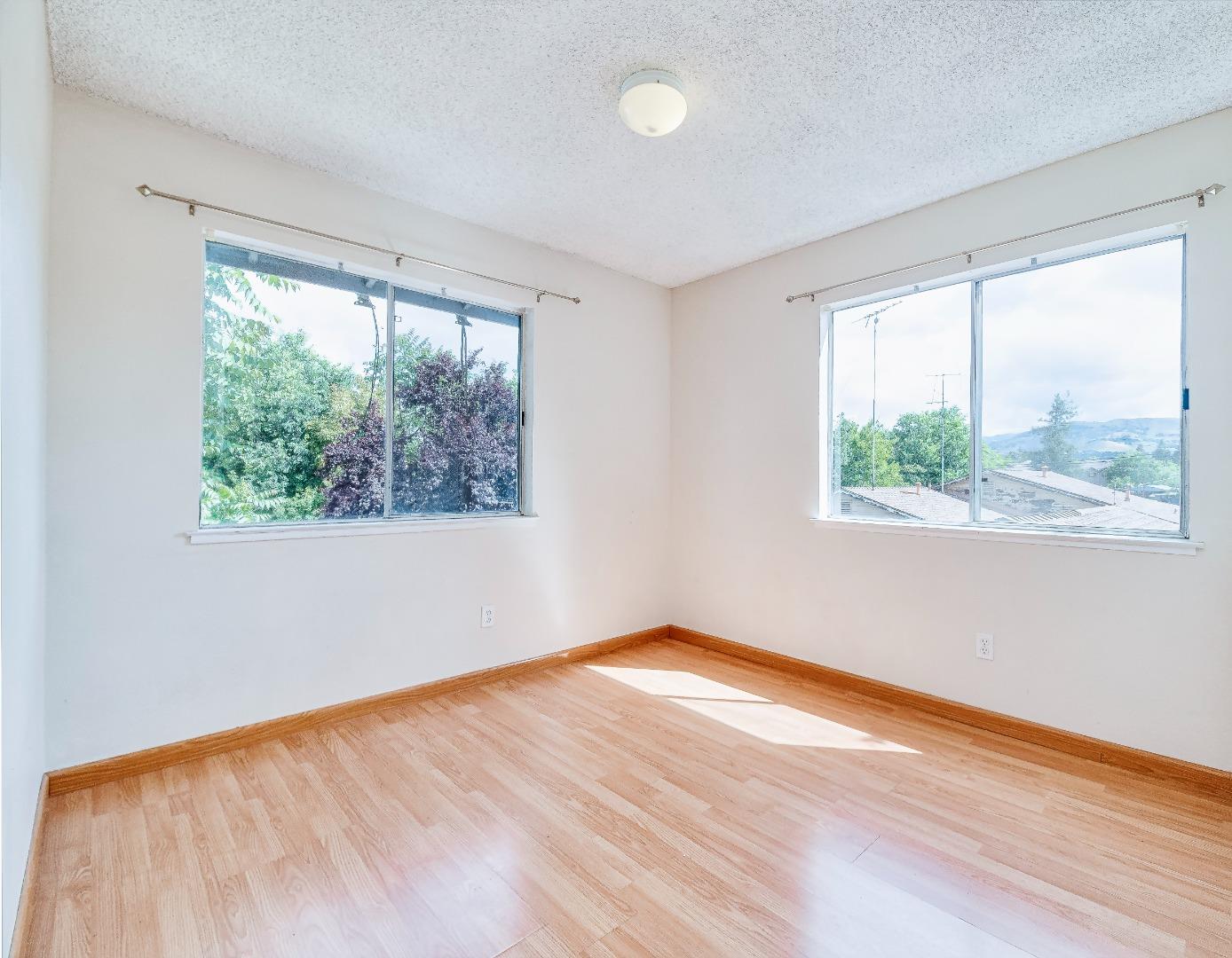 Detail Gallery Image 15 of 25 For 145 Goularte Way, San Jose,  CA 95116 - 3 Beds | 2/1 Baths